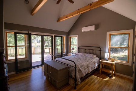 Lakefront Log Cabin at Sean Lake - image 19