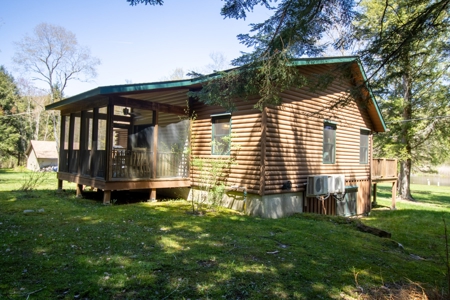 Lakefront Log Cabin at Sean Lake - image 11