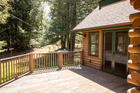 Lakefront Log Cabin at Sean Lake - image 8