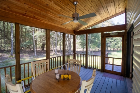 Lakefront Log Cabin at Sean Lake - image 3