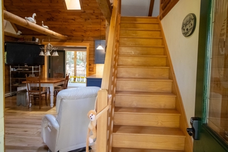 Lakefront Log Cabin at Sean Lake - image 4