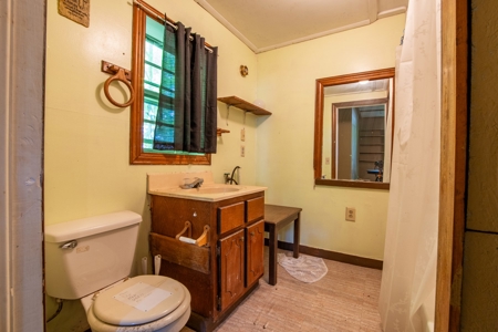 Hunter's Retreat for Sale in Summertown, TN - image 31