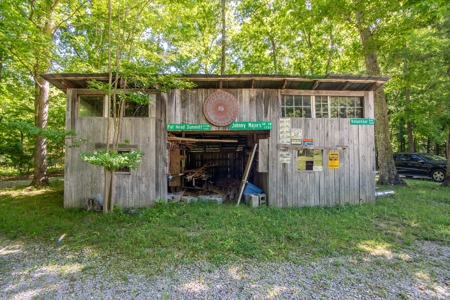 Hunter's Retreat for Sale in Summertown, TN - image 35