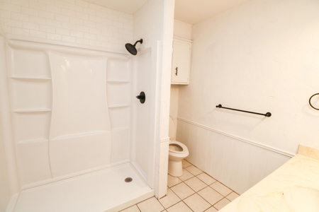 3/2 with Converted Garage, Chicken Coop & Chicken Run! - image 6