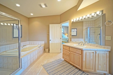 "Mountain Sanctuary: Spectacular Views, Outdoor Adventures - image 20