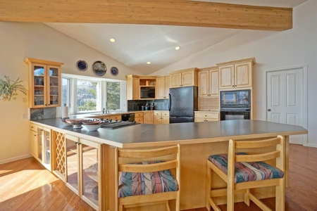 "Mountain Sanctuary: Spectacular Views, Outdoor Adventures - image 10