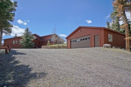"Mountain Sanctuary: Spectacular Views, Outdoor Adventures - image 1