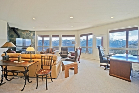 "Mountain Sanctuary: Spectacular Views, Outdoor Adventures - image 18