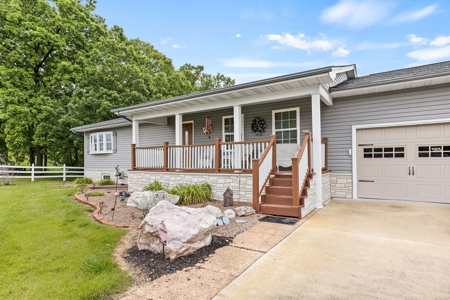 Home On 49 Acres With Marketable Timber & Fenced For Cattle - image 2