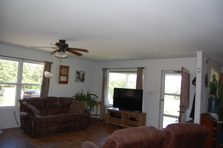 Nice property for sale in just 15 miles from Mountain Grove - image 32