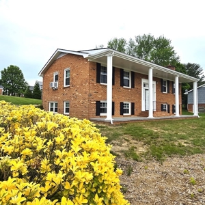 Brick Home for Sale in Christiansburg VA - image 5