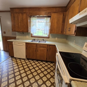 Brick Home for Sale in Christiansburg VA - image 16