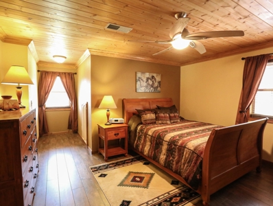 Home for sale adjoining Daniel Boone National Forest in KY - image 33