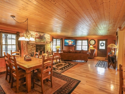 Home for sale adjoining Daniel Boone National Forest in KY - image 11