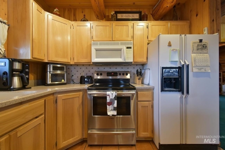 North Idaho Log Home For Sale, Potlatch Id, Latah County - image 4