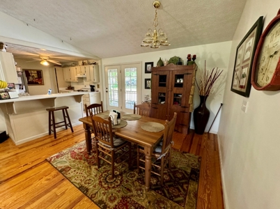 The Perfect River Retreat - image 16