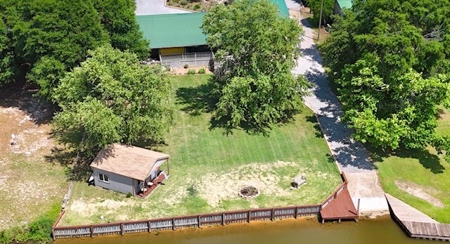 The Perfect River Retreat - image 19