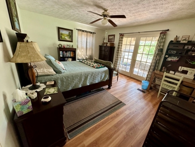 The Perfect River Retreat - image 12