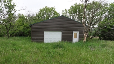 75 Acres m/l with Buildings/ Lake/ Income - image 33