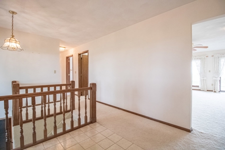 Country Home Anamosa Iowa for sale - image 6