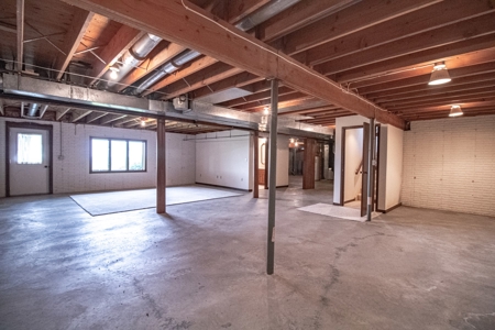 Country Home Anamosa Iowa for sale - image 30