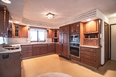 Country Home Anamosa Iowa for sale - image 12
