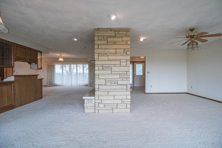 Country Home Anamosa Iowa for sale - image 9