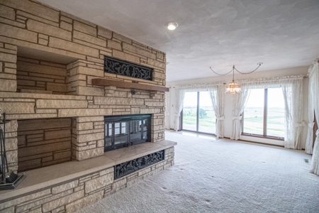 Country Home Anamosa Iowa for sale - image 10