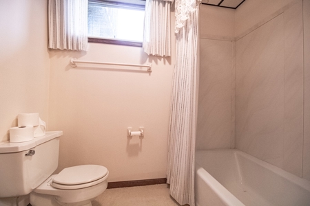 Country Home Anamosa Iowa for sale - image 32