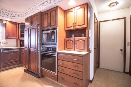 Country Home Anamosa Iowa for sale - image 14