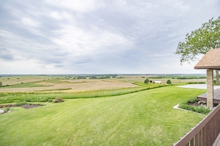 Country Home Anamosa Iowa for sale - image 29