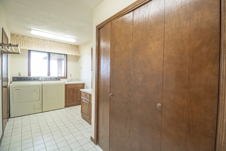 Country Home Anamosa Iowa for sale - image 16