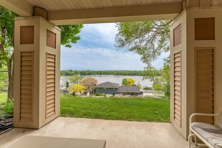 Condo with Breathtaking Views of the Wisconsin River - image 43
