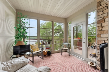 Condo with Breathtaking Views of the Wisconsin River - image 12