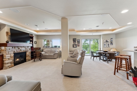 Condo with Breathtaking Views of the Wisconsin River - image 37
