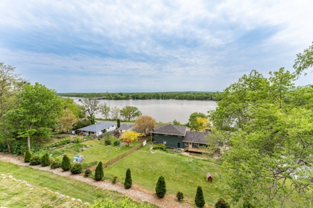 Condo with Breathtaking Views of the Wisconsin River - image 42