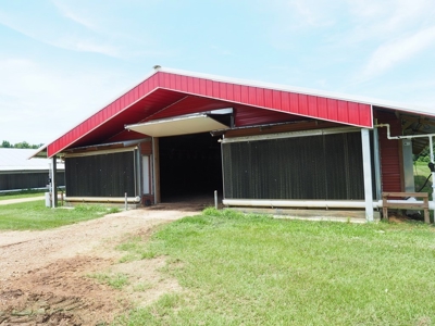 MS Poultry Broiler Farm 100 Acres w/ 2 Residence & Tractor - image 4