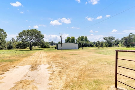 Kaufman TX Ranch Near Dallas with Unfinished Barndo - image 18