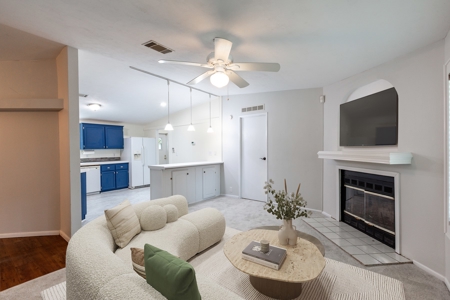 Home for Sale in Alachua, Florida - image 13