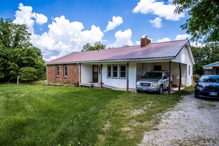 Country Home For Sale Stockton MO - image 4