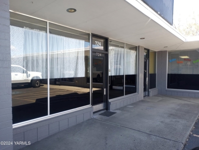 Commercial Lease in Yakima, WA - image 1