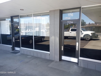 Commercial Lease in Yakima, WA - image 9