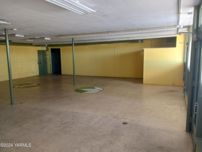 Commercial Lease in Yakima, WA - image 4