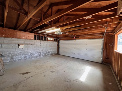 Log Home on 9.2 Acres! - image 26