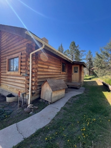 Log Home on 9.2 Acres! - image 32