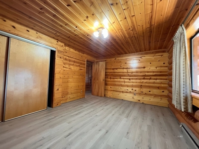 Log Home on 9.2 Acres! - image 16