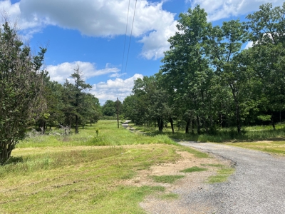 Country Home with land, in Southeastern Oklahoma - image 23