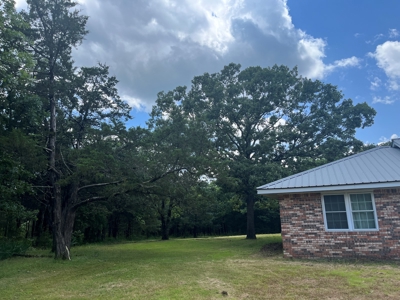 Country Home with land, in Southeastern Oklahoma - image 39
