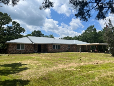 Country Home with land, in Southeastern Oklahoma - image 30
