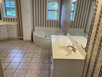 Country Home For Sale In Mcnairy Tn With 3 Acres - image 15